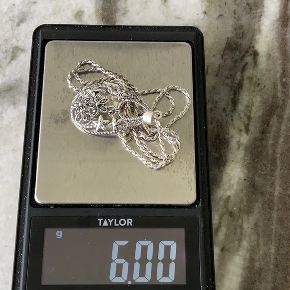 Vintage sterling silver and marcasite pendant and sterling silver chain - Picture 4 of 4